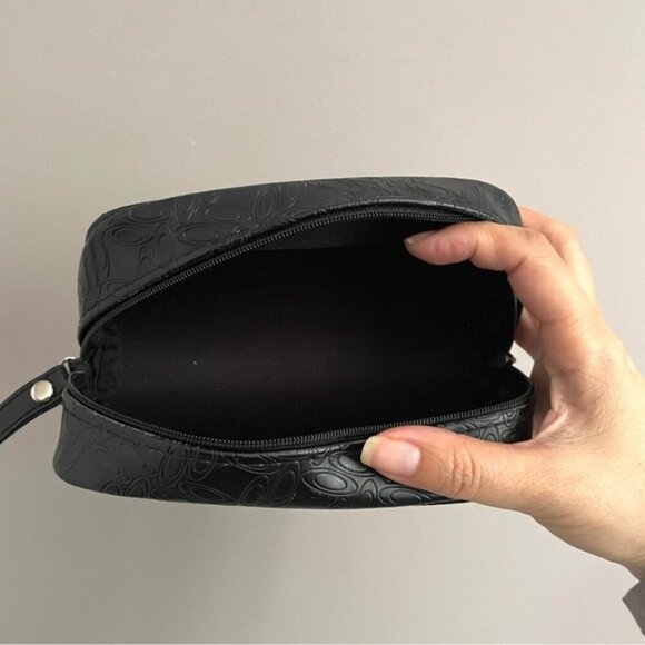 Oakley Black Semi-Hard Zip Around Sunglasses Case w/ Strap - Picture 4 of 5